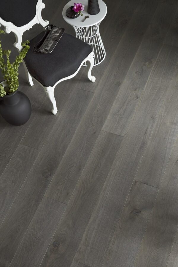 Timberwise-Tammi-oak-Vintage-Yllas-hiottu-sand-oljyvahattu-waxoil-lahikuva-original Timberwise-Tammi-oak-Vintage-Yllas-hiottu-sand-oljyvahattu-waxoil-lahikuva-original