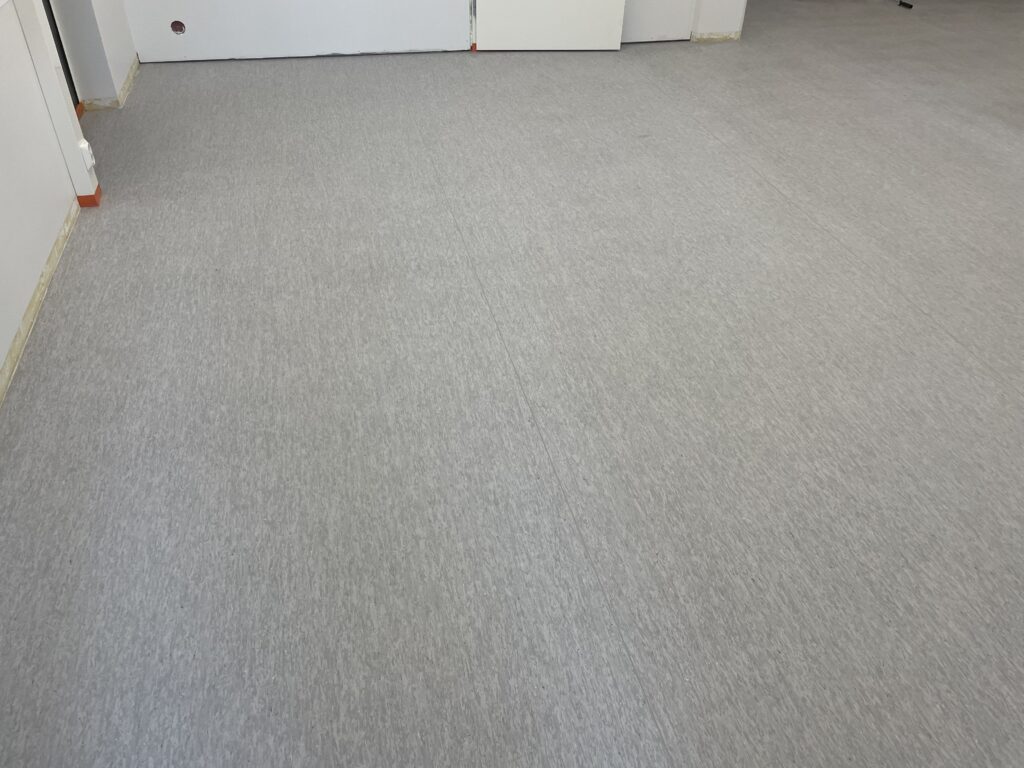 Lattian pinnoitus, PU -pinnoite. Ennen